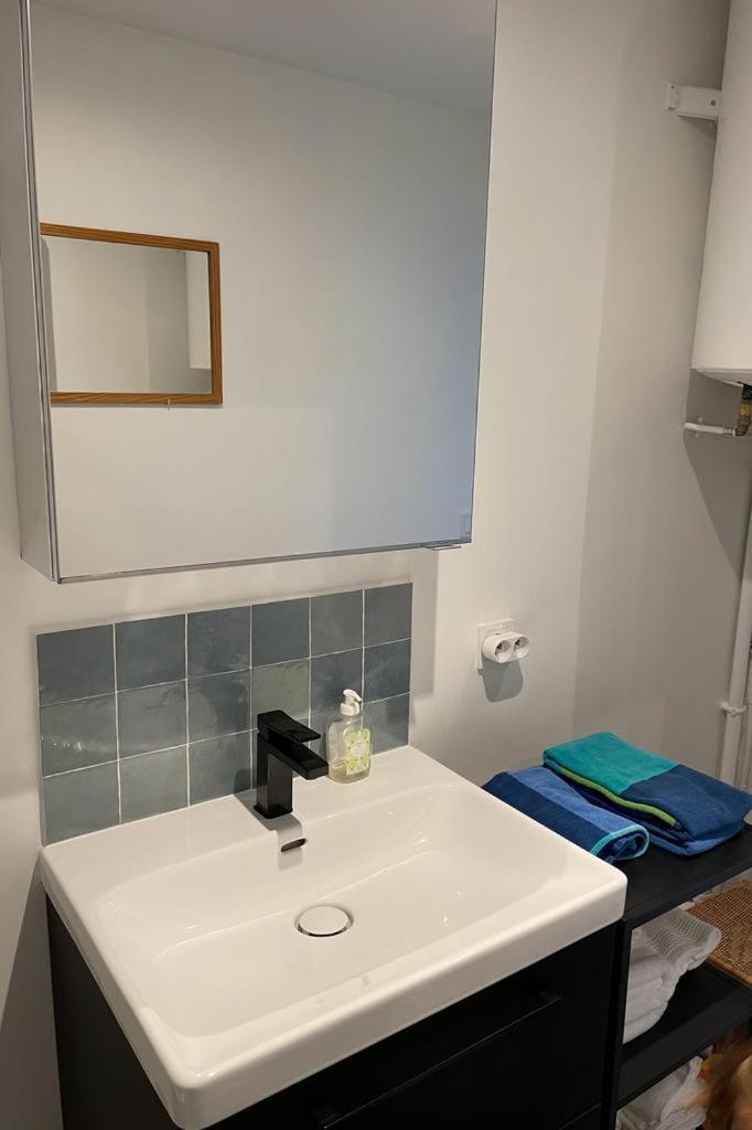 Appartement Superbe 2 Pieces Proche Nation *